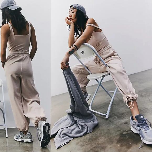 NEW Free People Inbound Jumpsuit Antique Blush Md Barrel Monochrome Athleisure - Picture 2 of 11